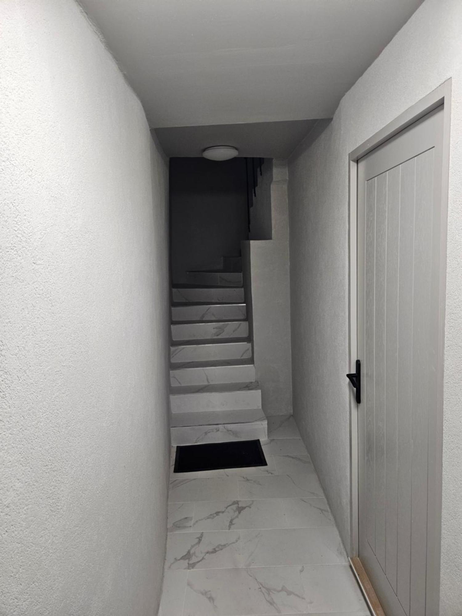Appartamento T2 Chaleureux, Calme Et Entierement Renove. Béziers Esterno foto